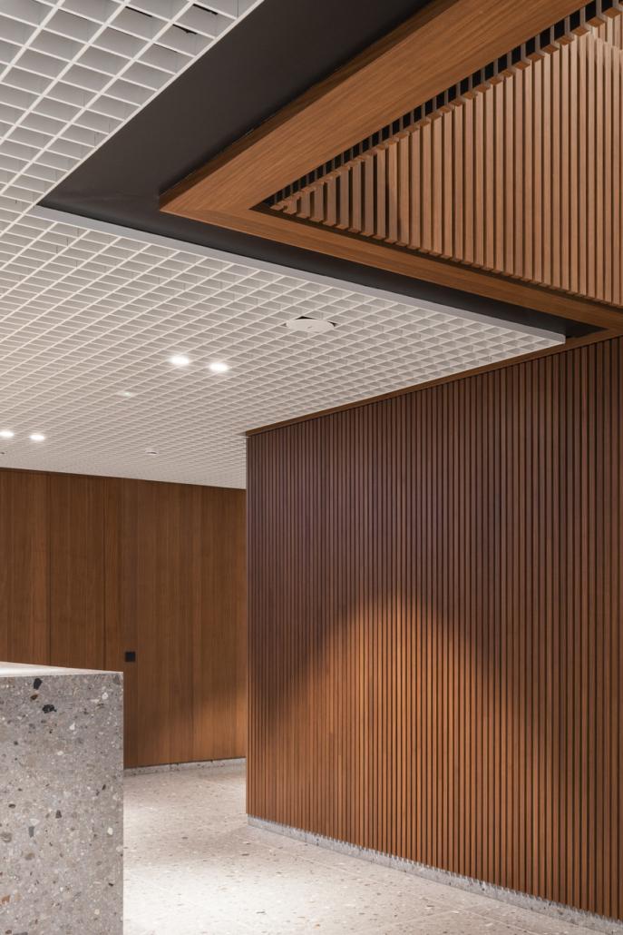 Konvert Kortrijk Astrata Slats Decospan Broeinest